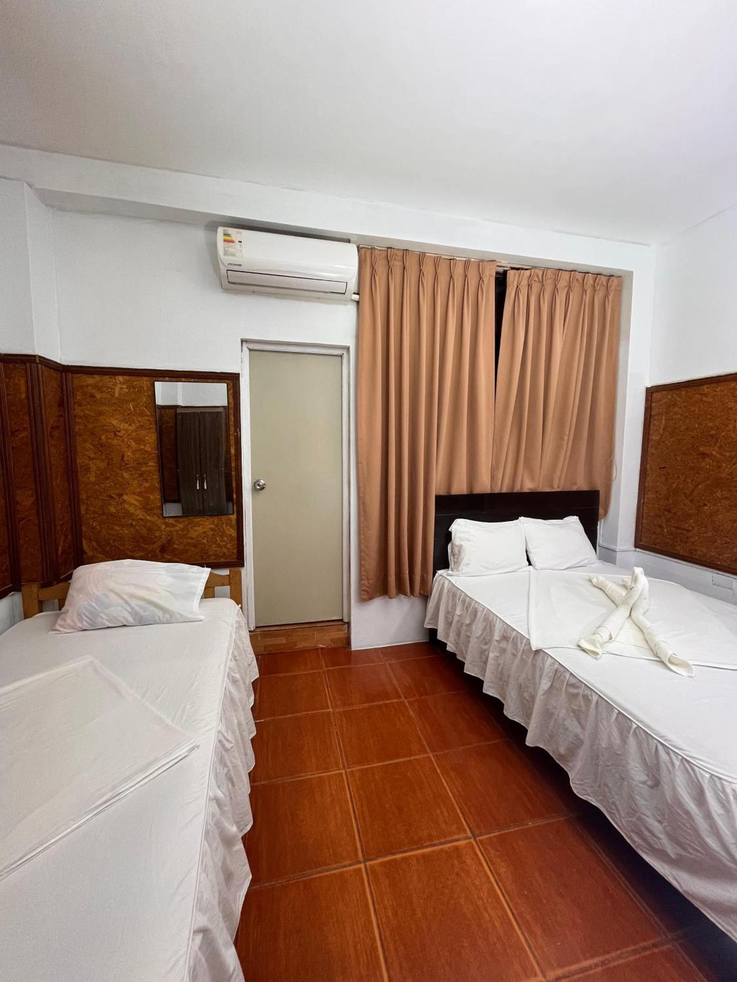 Hospedaje El Emperador Hotel Pucallpa Luaran gambar
